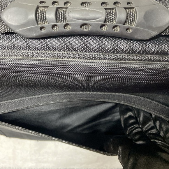 Dell Black Laptop Bag - Picture 9 of 16